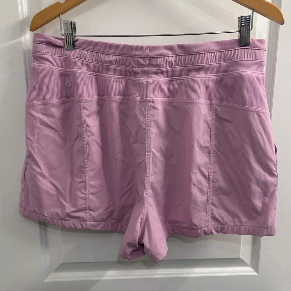 Lululemon Dance Studio Shorts Sz 12 - Picture 2 of 5